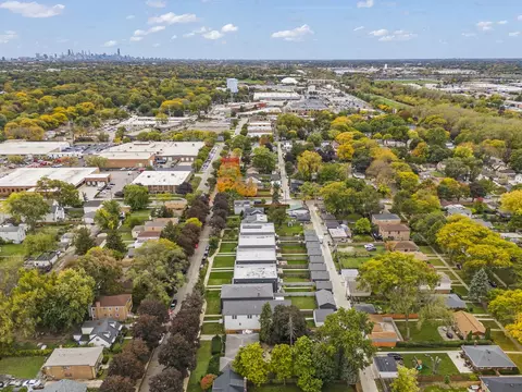 View/Area - 1126 Pitner Ave, Evanston, IL 60202 photo 5 of 6