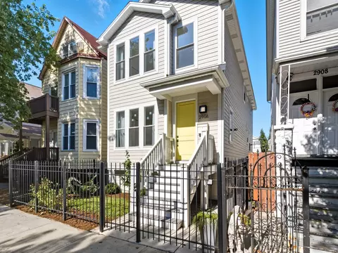 2906 N Woodard St, Chicago, IL 60618