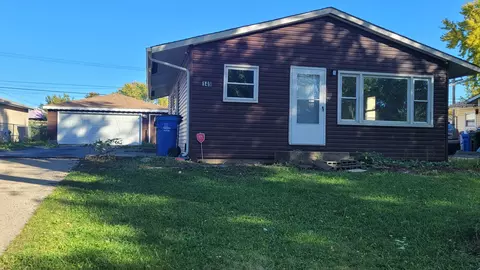 149 Austin Ave, Carpentersville, IL 60110