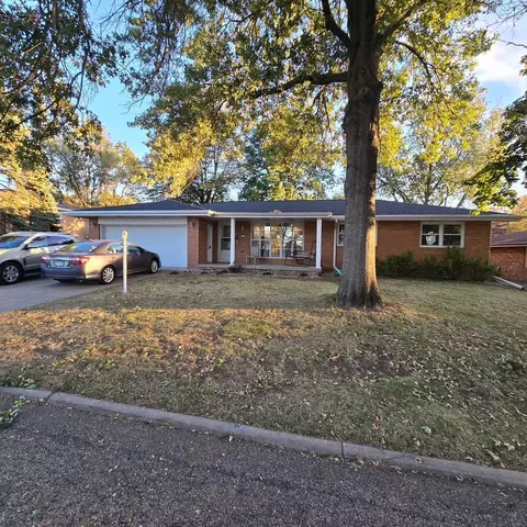 1103 Westview Dr, Normal, IL 61761
