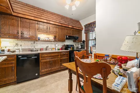 Kitchen - 207 Bluff St, Aurora, IL 60505 photo 1 of 2