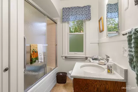 Bath - 207 Bluff St, Aurora, IL 60505 photo 1 of 2