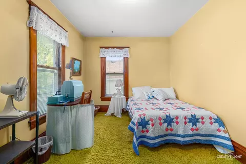 Bedroom - 207 Bluff St, Aurora, IL 60505 photo 2 of 2