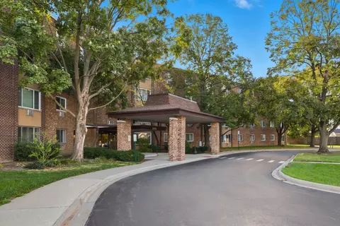 1375 Rebecca Dr #213, Hoffman Estates, IL 60169