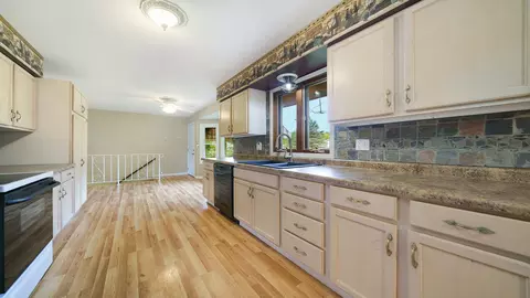 4185 Valerie Rd, Roscoe, IL 61073 photo 15