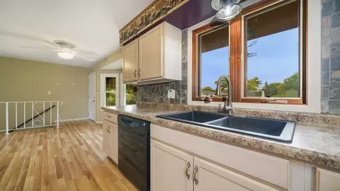 4185 Valerie Rd, Roscoe, IL 61073 photo 14