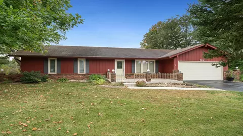 4185 Valerie Rd, Roscoe, IL 61073