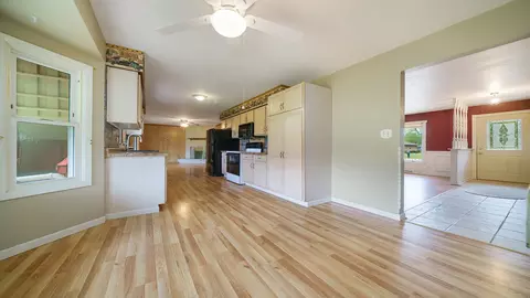 4185 Valerie Rd, Roscoe, IL 61073 photo 9
