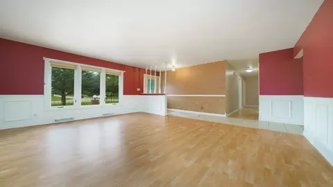 4185 Valerie Rd, Roscoe, IL 61073 photo 8