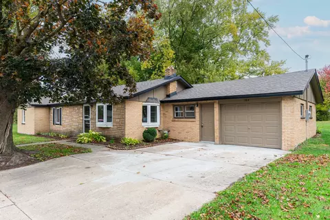 304 Cotton Ave, Dekalb, IL 60115
