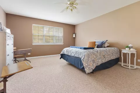 Bedroom - 419 E Theodore Ln, Itasca, IL 60143 photo 3 of 4