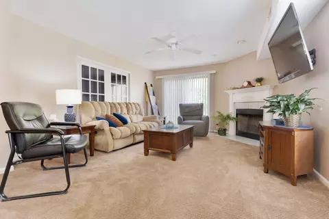 Living - 419 E Theodore Ln, Itasca, IL 60143 photo 1 of 3