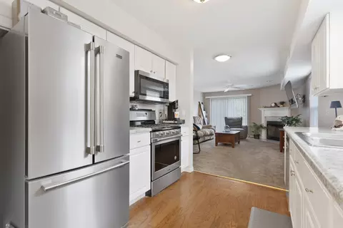 Kitchen - 419 E Theodore Ln, Itasca, IL 60143 photo 1 of 4
