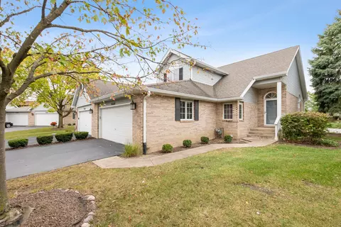 9726 W 154th St, Orland Park, IL 60462