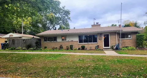 2246 Alta Vista Dr, Waukegan, IL 60087