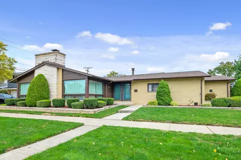 5340 W 102nd St, Oak Lawn, IL 60453