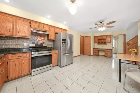 Kitchen - 8410 S 78th Ave, Bridgeview, IL 60455 photo 3 of 3