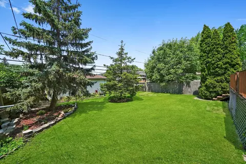Exterior - 8410 S 78th Ave, Bridgeview, IL 60455 photo 4 of 4