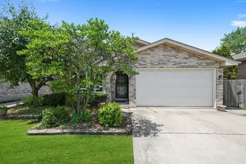 Exterior - 8410 S 78th Ave, Bridgeview, IL 60455 photo 2 of 4