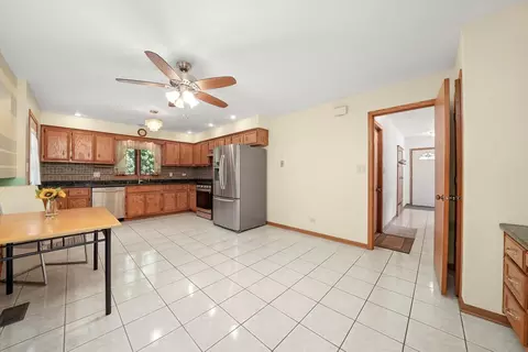 Kitchen - 8410 S 78th Ave, Bridgeview, IL 60455 photo 1 of 3
