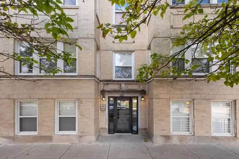 3143 W Carmen Ave #3, Chicago, IL 60625