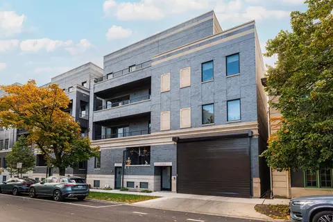 1767 W Rosehill Dr #304, Chicago, IL 60660
