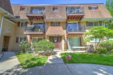 8559 W Rascher Ave #2N, Chicago, IL 60656
