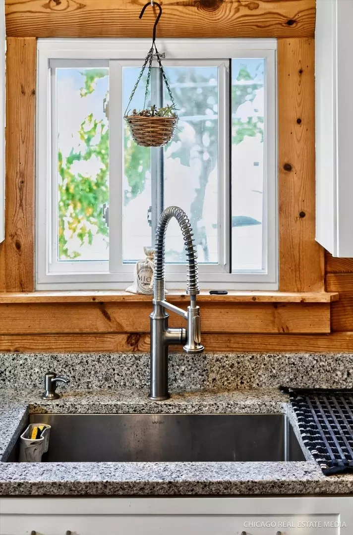 Kitchen - 104 Morningside Dr, Lakemoor, IL 60051 photo 5 of 5