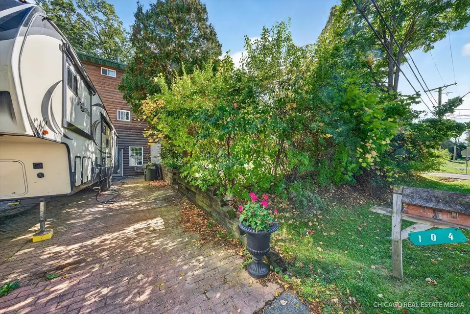 Exterior - 104 Morningside Dr, Lakemoor, IL 60051 photo 12 of 12