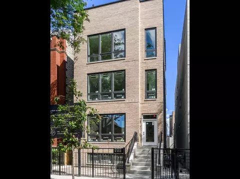867 N Marshfield Ave #3, Chicago, IL 60622
