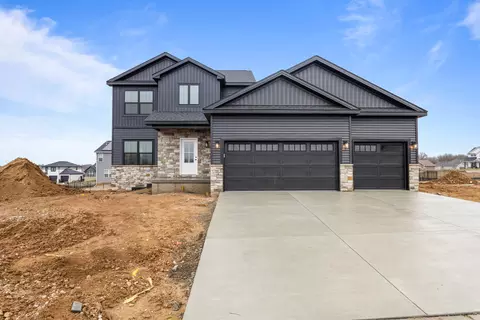 710 Wheatley Dr, Mahomet, IL 61853