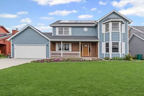 303 Mainsail Dr, Third Lake, IL 60030