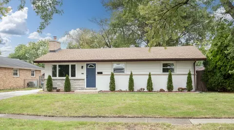 9128 Homestead Ln, Bridgeview, IL 60455