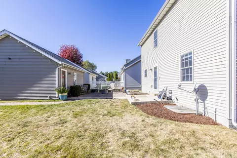 Exterior - 1111 Chippewa St, Normal, IL 61761 photo 3 of 6