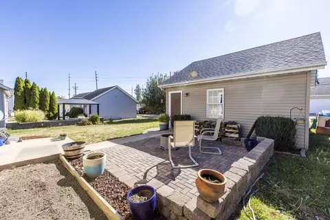 Exterior - 1111 Chippewa St, Normal, IL 61761 photo 5 of 6