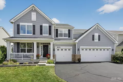 9054 Clinnin Ln, Huntley, IL 60142
