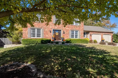 Exterior - 4 Graystone Ct, Bloomington, IL 61704 photo 2 of 8