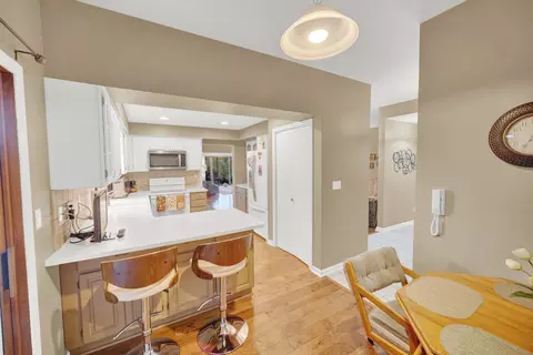 Kitchen - 891 Exeter Turn #E-1, Bourbonnais, IL 60914 photo 4 of 5