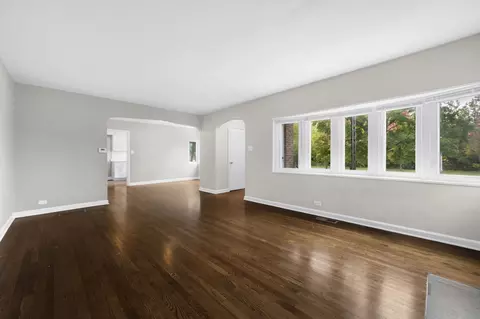 Living - 3540 Bernice Rd, Lansing, IL 60438 photo 2 of 2