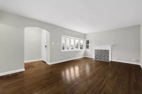 Living - 3540 Bernice Rd, Lansing, IL 60438 photo 1 of 2