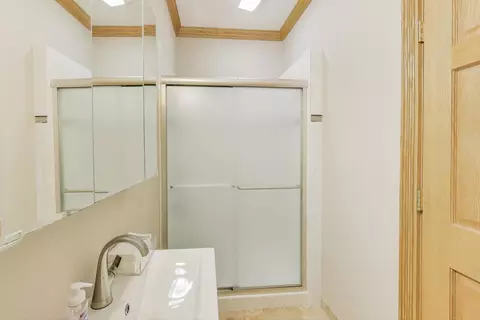 Bath - 1206 Lathrop Ave, River Forest, IL 60305 photo 1 of 5