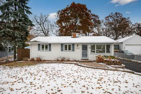 17954 W Big Oaks Rd, Grayslake, IL 60030