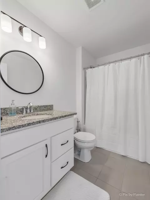 Bath - 3604 Harmony Cir, Elgin, IL 60124 photo 2 of 5