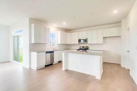 Kitchen - 12923 S Platte Trl, Plainfield, IL 60585 photo 1 of 3