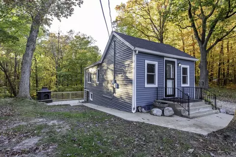 1414 Sheridan Rd, Winthrop Harbor, IL 60096