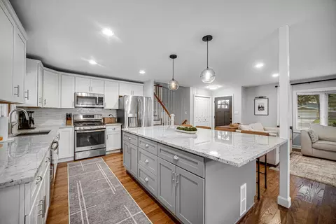 Kitchen - 529 Birch St, Itasca, IL 60143 photo 2 of 4