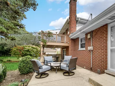 Exterior - 529 Birch St, Itasca, IL 60143 photo 4 of 7