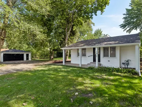 1417 Melrose Ave, Round Lake Beach, IL 60073