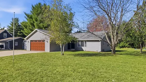 844 Hann Ave, Dixon, IL 61021