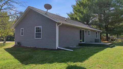 844 Hann Ave, Dixon, IL 61021 photo 8